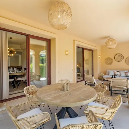 Villa Vacation I Vasari, Near Marina, Private Pool, Rooftop Views, Big Groups Marbella