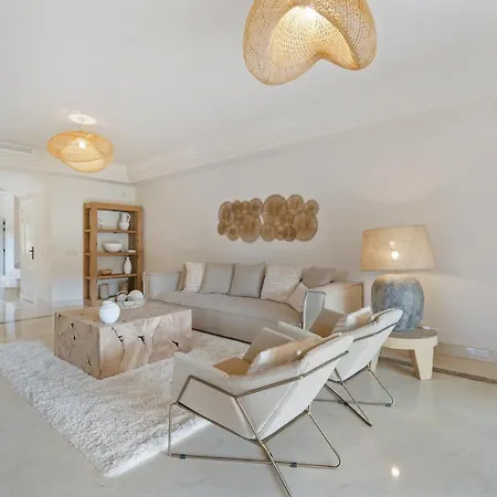 Vacation I Vasari, Near Marina, Private Pool, Rooftop Views, Big Groups Marbella